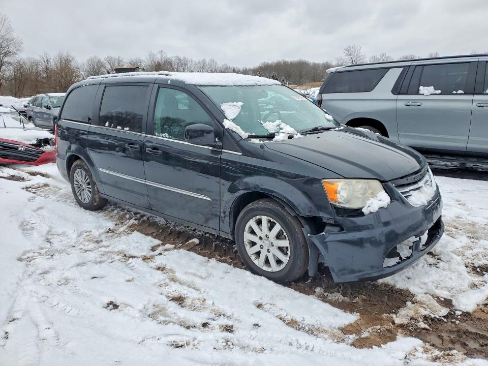 Photo 4 from auction – 2013 CHRYSLER TOWN & COU with VIN 2C4RC1BG7DR781545