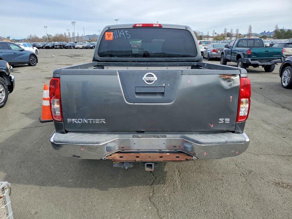 Photo 6 from auction – 2006 NISSAN FRONTIER C with VIN 1N6AD07U46C411195