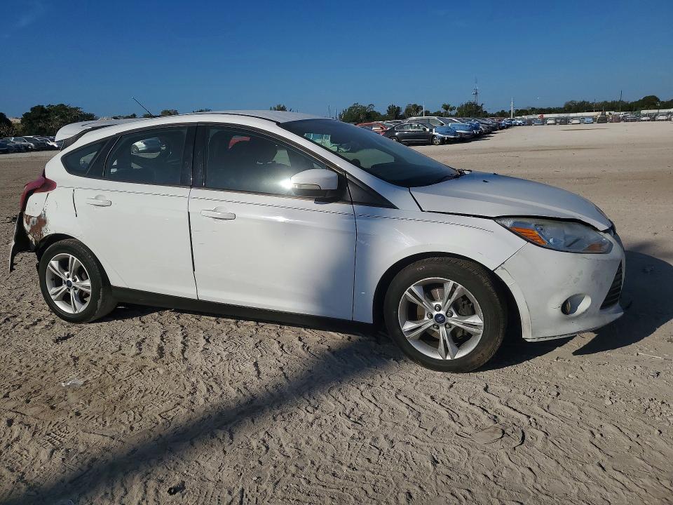 Photo 4 from auction – 2014 FORD FOCUS with VIN 1FADP3K20EL436436