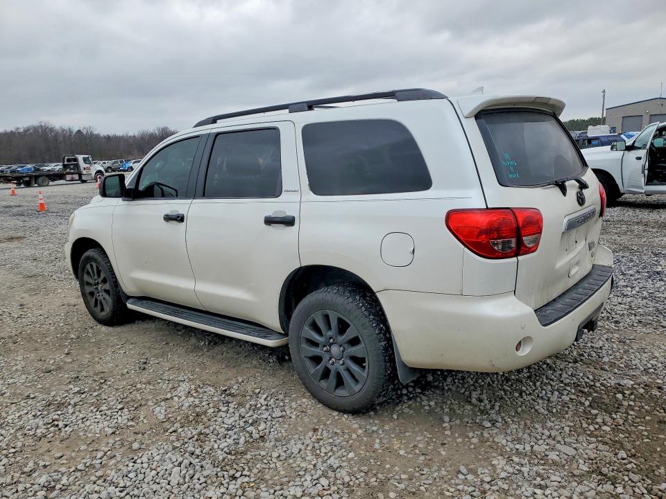 Photo 2 from auction – 2013 TOYOTA SEQUOIA with VIN 5TDDW5G12DS083414