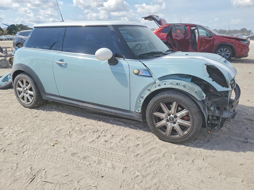 Photo 4 from auction – 2012 MINI COOPER with VIN WMWSV3C55CTY27995