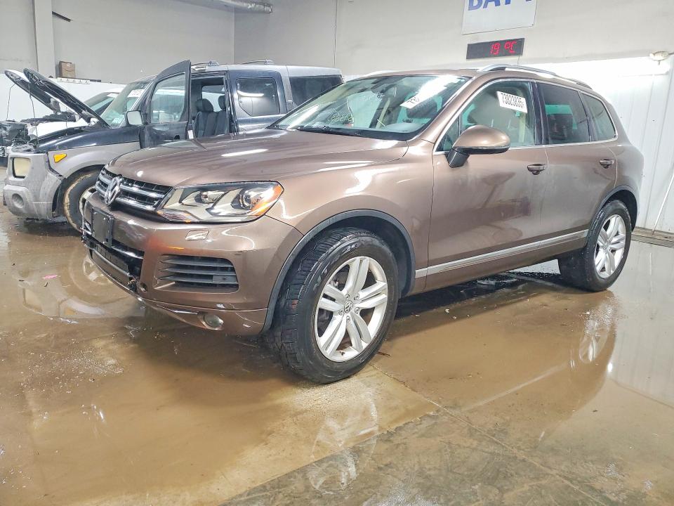 Photo 1 from auction – 2011 VOLKSWAGEN TOUAREG V6 with VIN WVGFF9BP7BD006005