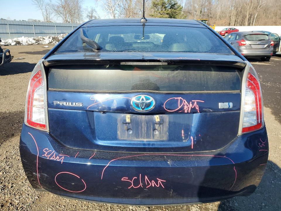 Photo 6 from auction – 2015 TOYOTA PRIUS with VIN JTDKN3DU1F1984058