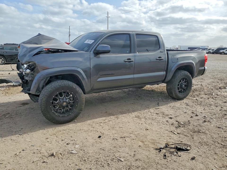 TOYOTA TACOMA 2017 with VIN 3TMAZ5CN7HM032869 - Photo from auction