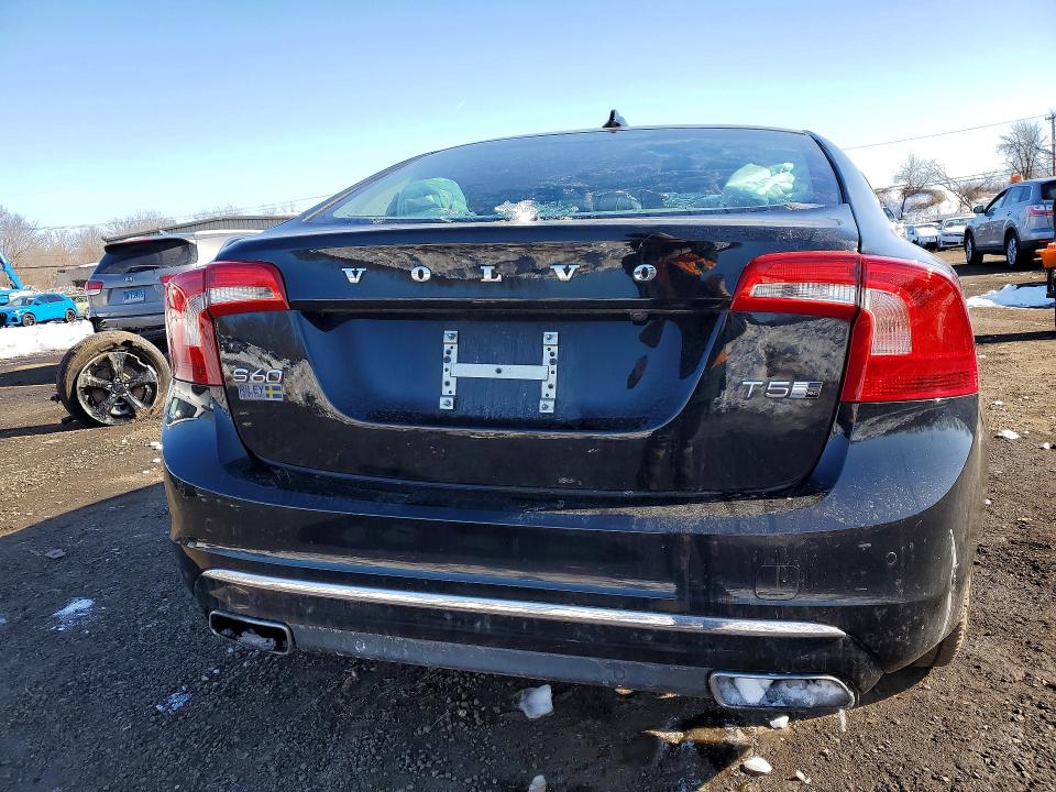 Фото 6 с аукциона – 2017 VOLVO S60 PLATIN с VIN LYV402TM6HB151886