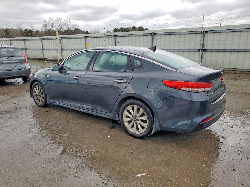 Photo 2 from auction – 2016 KIA OPTIMA with VIN 5XXGU4L30GG094681