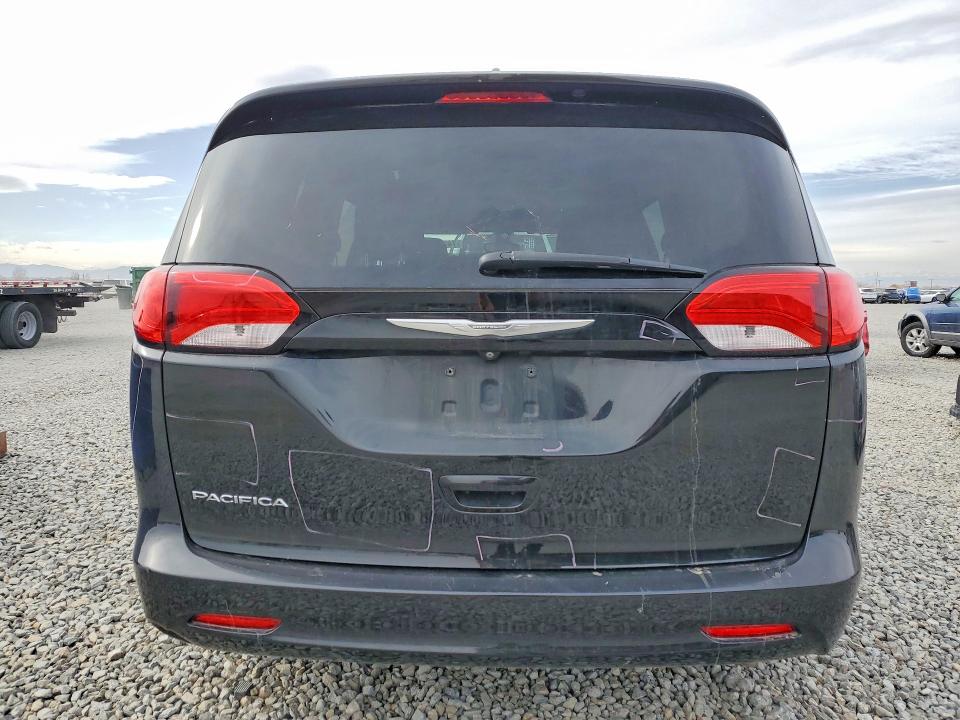 Photo 6 from auction – 2017 CHRYSLER PACIFICA with VIN 2C4RC1DG8HR552133