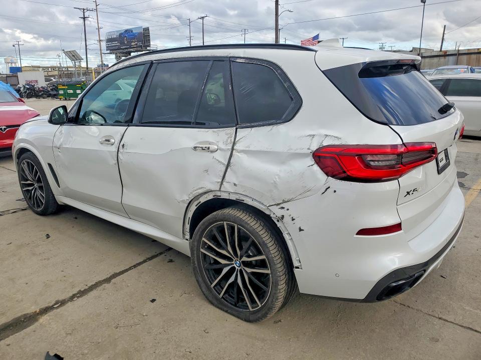 Photo 2 from auction – 2020 BMW X5 SDRIVE with VIN 5UXCR4C05LLW63894