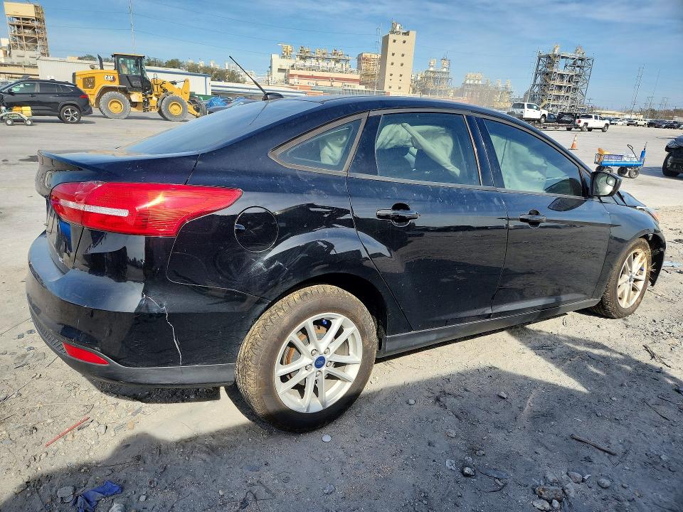 Photo 3 from auction – 2018 FORD FOCUS with VIN 1FADP3F27JL256214