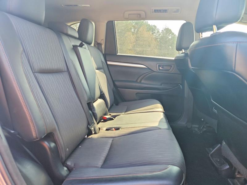 Photo 11 from auction – 2014 TOYOTA HIGHLANDER with VIN 5TDZKRFH2ES033587