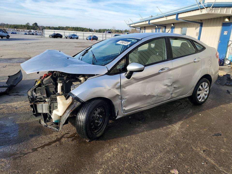 FORD FIESTA S 2016 with VIN 3FADP4AJ6GM137906 - Photo from auction