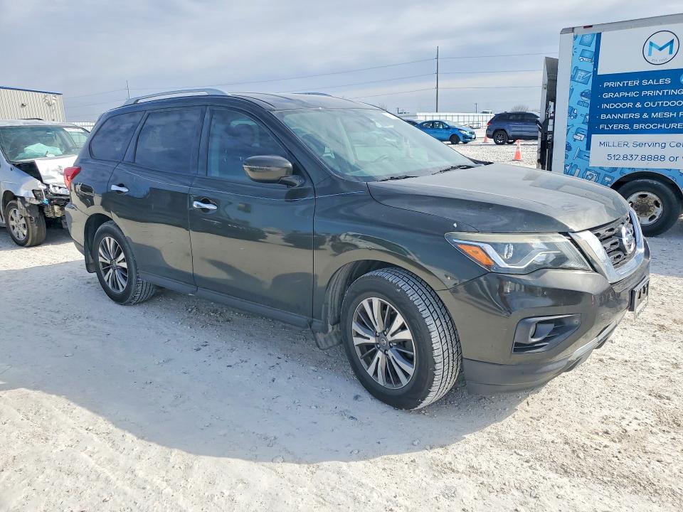 Photo 4 from auction – 2017 NISSAN PATHFINDER with VIN 5N1DR2MN2HC600372