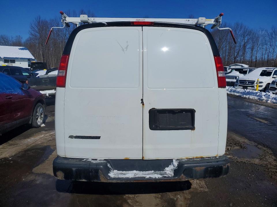 Photo 6 from auction – 2017 CHEVROLET EXPRESS G2500 with VIN 1GCWGAFF3H1337078