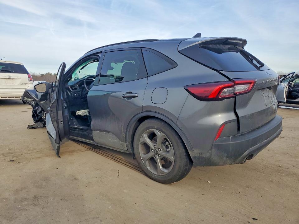 Photo 2 from auction – 2025 FORD ESCAPE with VIN 1FMCU9NA4SUB03632