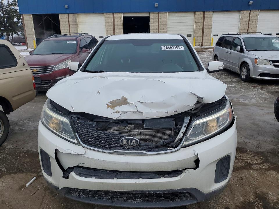Photo 5 from auction – 2015 KIA SORENTO with VIN 5XYKTCA63FG649248