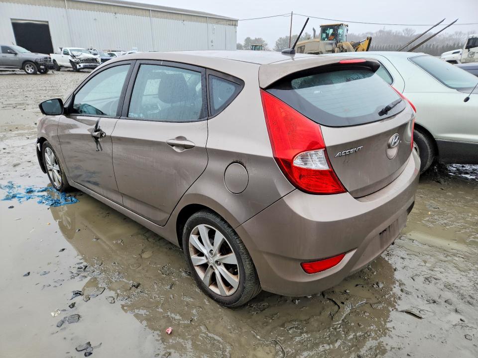 Photo 2 from auction – 2013 HYUNDAI ACCENT with VIN KMHCU5AE3DU069851