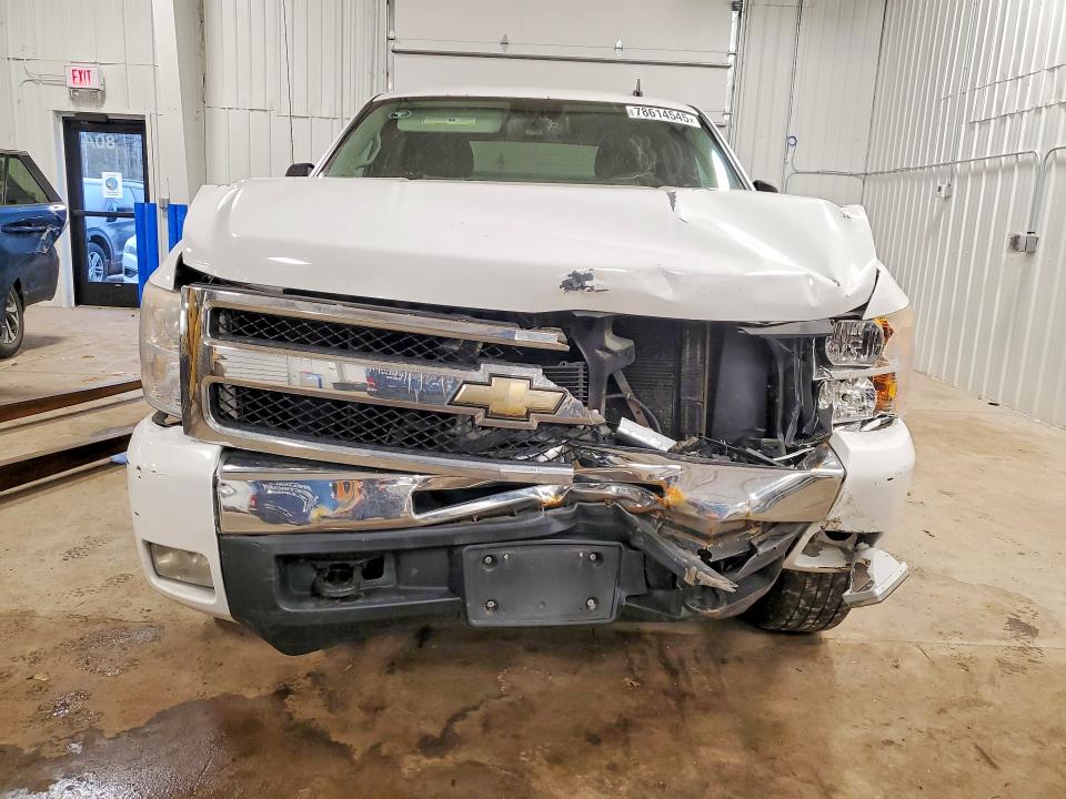 Photo 5 from auction – 2011 CHEVROLET SILVERADO with VIN 3GCPKSE31BG185178
