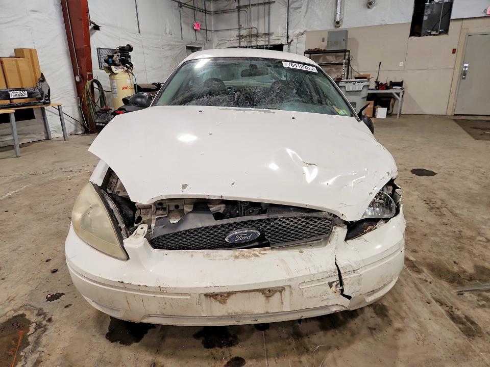 Photo 5 from auction – 2005 FORD TAURUS with VIN 1FAFP53U05A309640