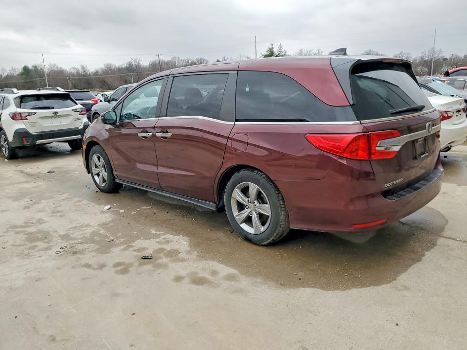 Photo 2 from auction – 2018 HONDA ODYSSEY with VIN 5FNRL6H79JB006188