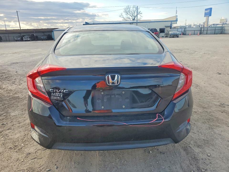 Photo 6 from auction – 2018 HONDA CIVIC with VIN 2HGFC2F55JH554522