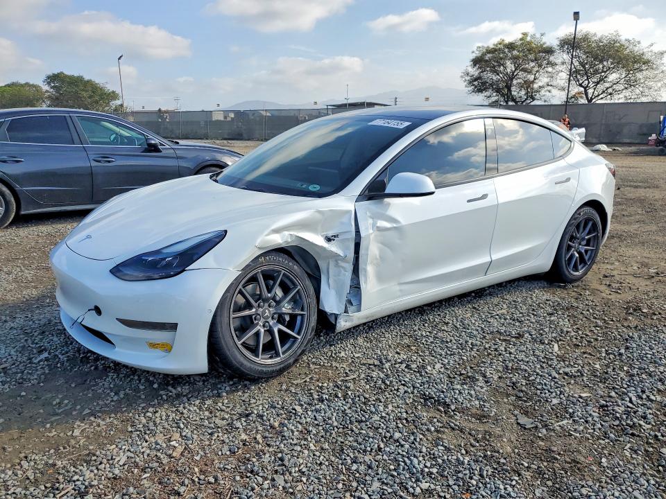 TESLA MODEL 3 2022 with VIN 5YJ3E1EA1NF113826 - Photo from auction