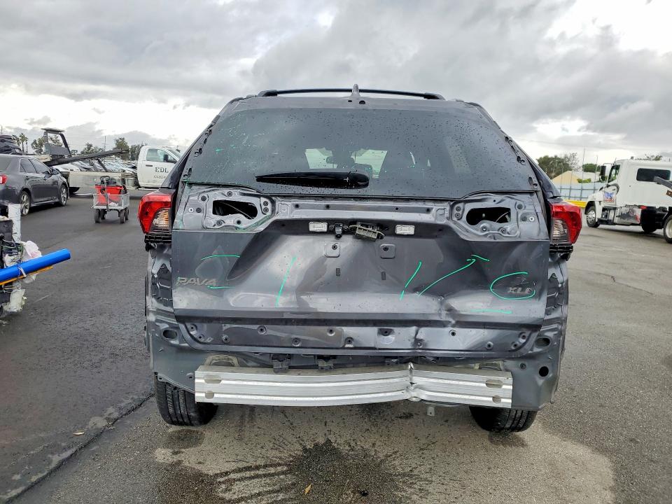 Zdjęcie 6 z aukcji – 2023 TOYOTA RAV4 z VIN 2T3W1RFV7PC230835