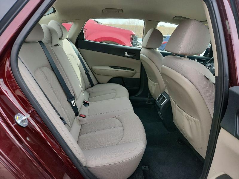 Photo 10 from auction – 2016 KIA OPTIMA with VIN 5XXGT4L10GG037155