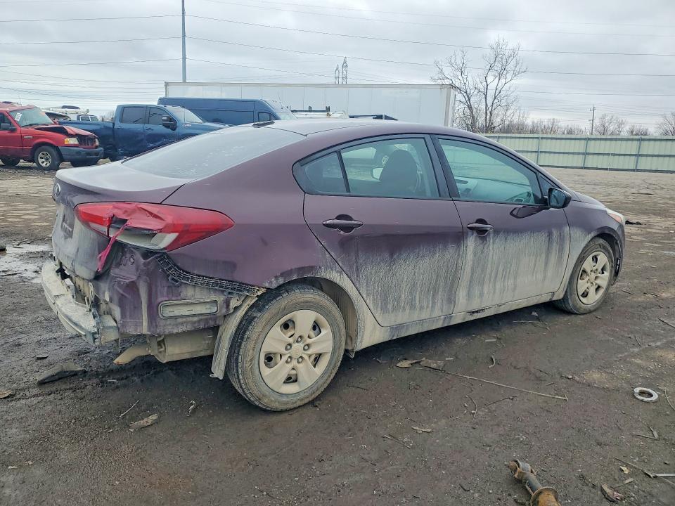 Photo 3 from auction – 2018 KIA FORTE with VIN 3KPFK4A79JE200892