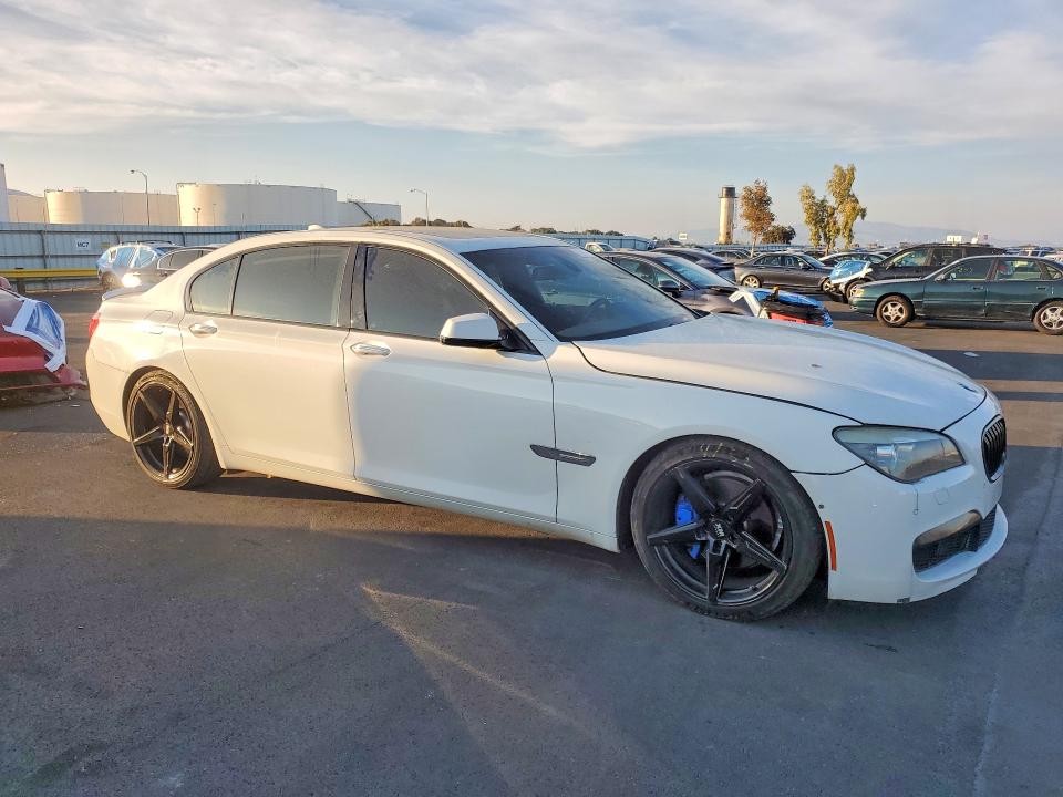 Photo 4 from auction – 2011 BMW 740 with VIN WBAKB4C55BC574545