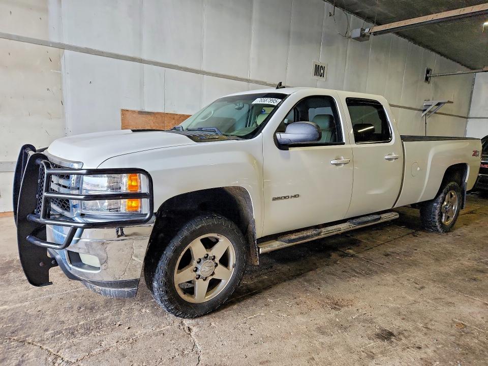 CHEVROLET SILVERADO 2011 with VIN 1GC1KYC80BF161981 - Photo from auction