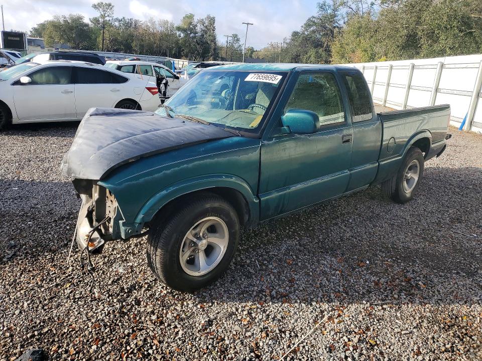 GMC SONOMA 1998 with VIN 1GTCS19X6W8501059 - Photo from auction