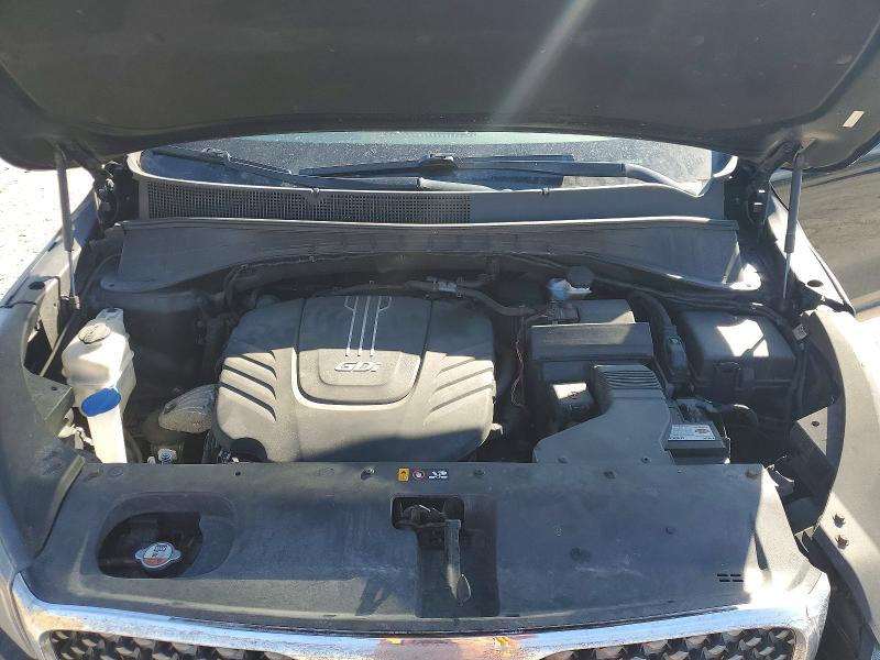 Photo 12 from auction – 2016 KIA SORENTO with VIN 5XYPKDA58GG083854
