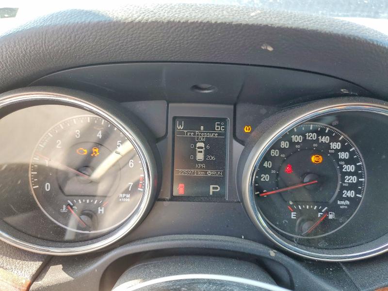 Photo 9 from auction – 2011 JEEP GRAND CHEROKEE with VIN 1J4RR5GGXBC704604