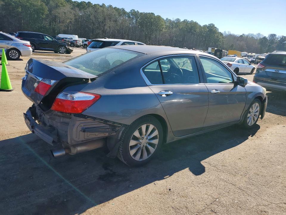 Photo 3 from auction – 2014 HONDA ACCORD with VIN 1HGCR2F77EA090575