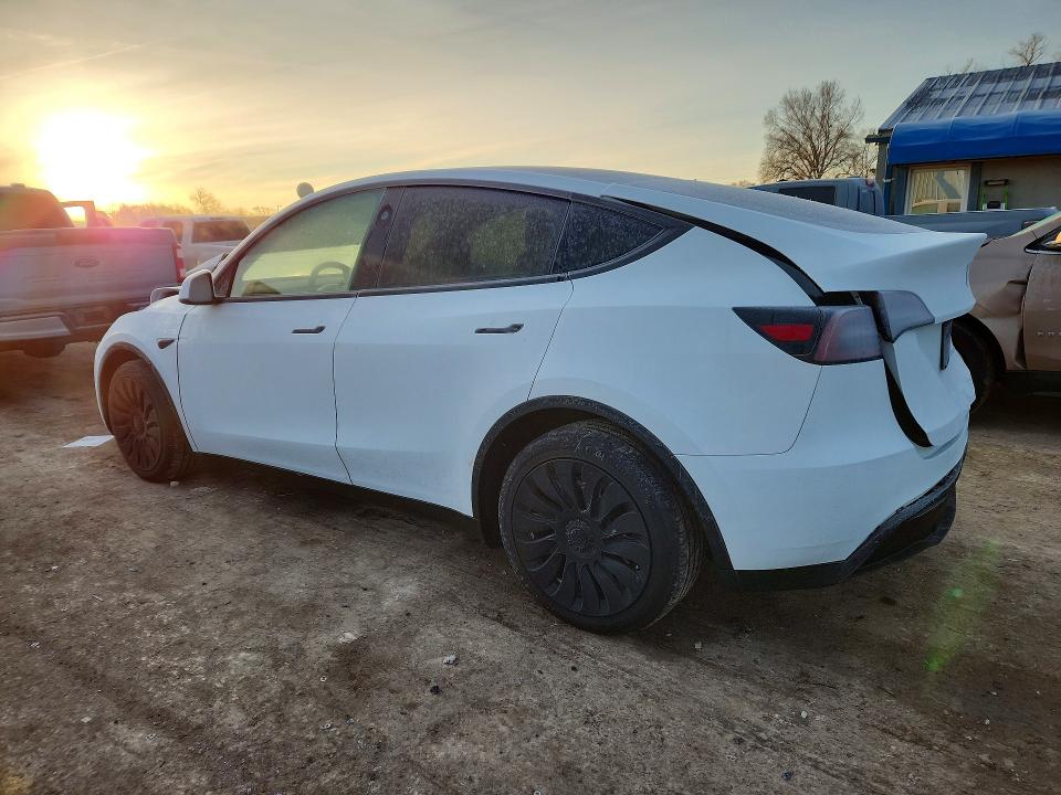 Photo 2 from auction – 2023 TESLA MODEL Y with VIN 7SAYGDEE1PF817213
