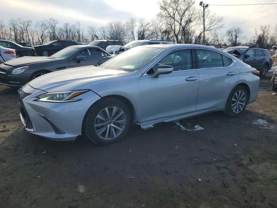LEXUS ES 2019 with VIN 58ABZ1B17KU020126 - Photo from auction