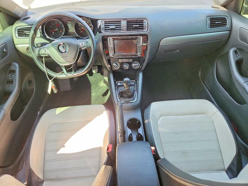 Photo 8 from auction – 2016 VOLKSWAGEN JETTA with VIN 3VWB17AJ3GM402007