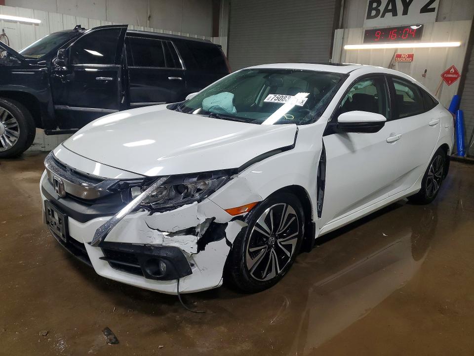 HONDA CIVIC 2017 with VIN 2HGFC1F70HH656817 - Photo from auction