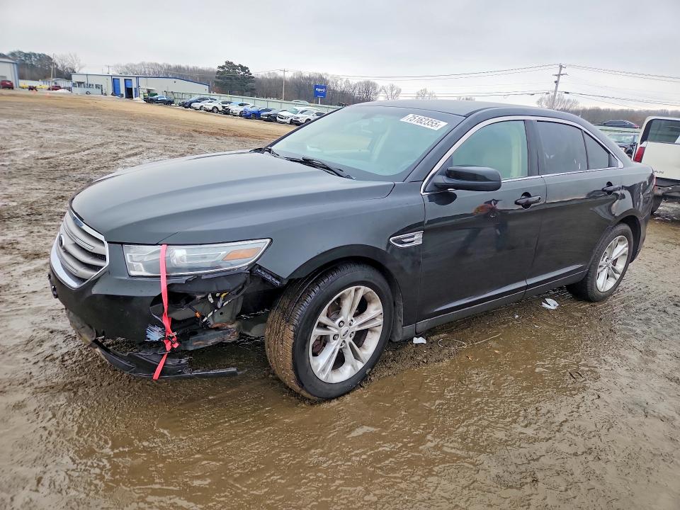 FORD TAURUS 2013 مع رقم تعريف المركبة 1FAHP2H8XDG162273 - صورة من المزاد