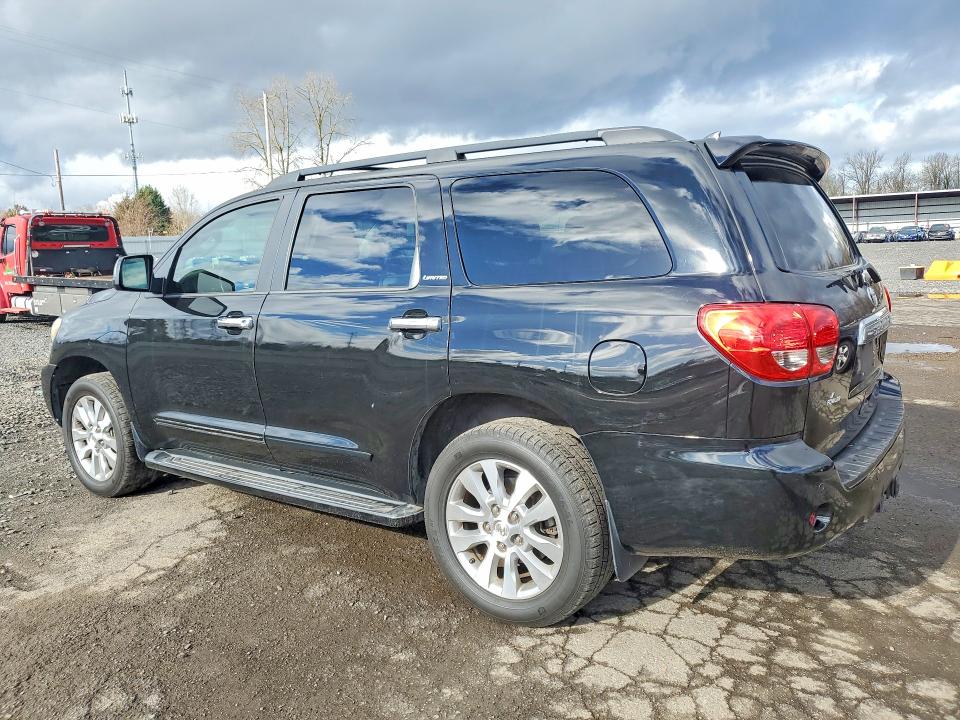 Photo 2 from auction – 2013 TOYOTA SEQUOIA with VIN 5TDKY5G17DS044772