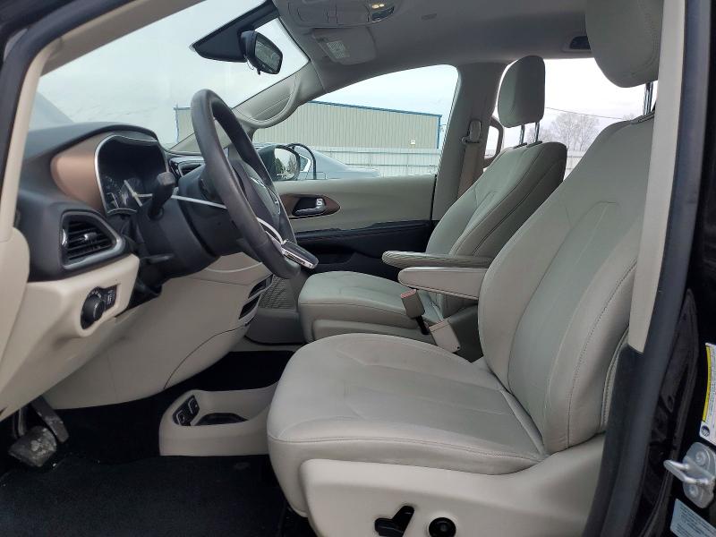 Photo 7 from auction – 2017 CHRYSLER PACIFICA with VIN 2C4RC1DG7HR552592