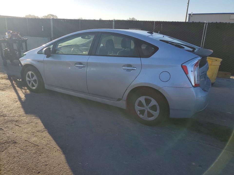 Photo 2 from auction – 2012 TOYOTA PRIUS with VIN JTDKN3DU5C5464224