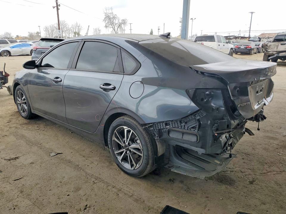 Photo 2 from auction – 2022 KIA FORTE with VIN 3KPF24AD9NE445333