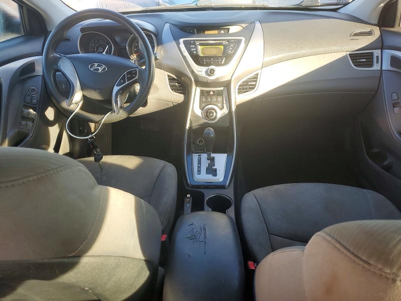 Photo 8 from auction – 2011 HYUNDAI ELANTRA GL with VIN 5NPDH4AE6BH018519