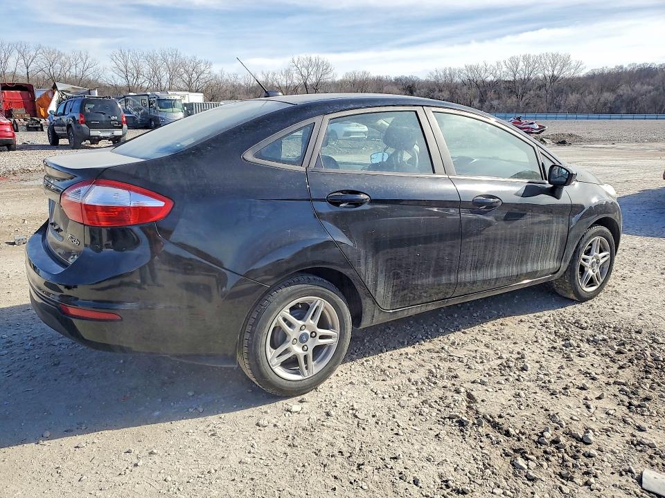 Photo 3 from auction – 2018 FORD FIESTA with VIN 3FADP4BJ8JM126444