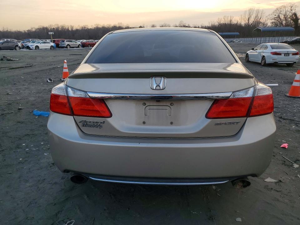 Photo 6 from auction – 2015 HONDA ACCORD with VIN 1HGCR2F51FA094606