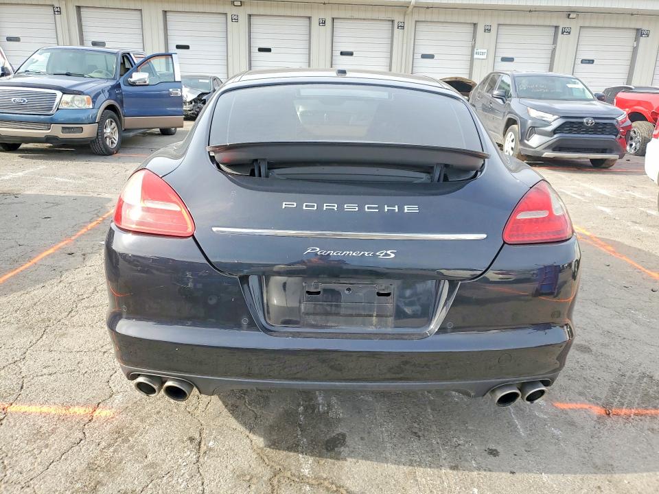 Photo 6 from auction – 2011 PORSCHE PANAMERA with VIN WP0AB2A76BL060131
