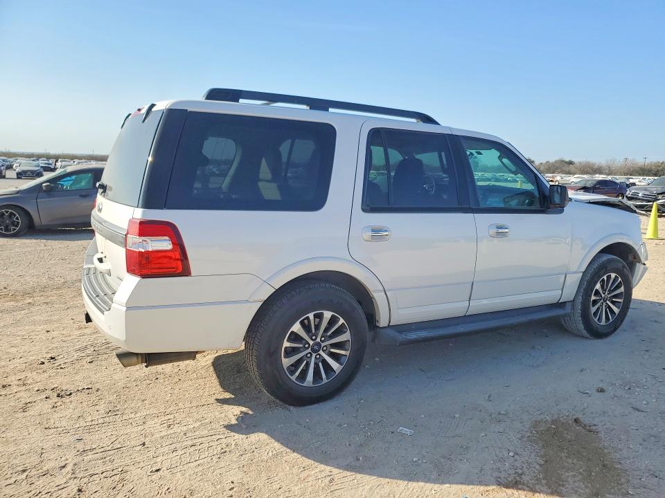 Photo 3 from auction – 2016 FORD EXPEDITION with VIN 1FMJU1HT8GEF22526