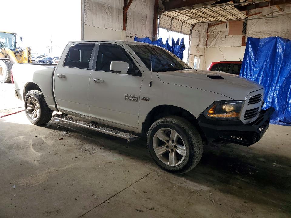 صورة رقم 4 من المزاد - 2015 RAM 1500 مع VIN 1C6RR7MT9FS698851
