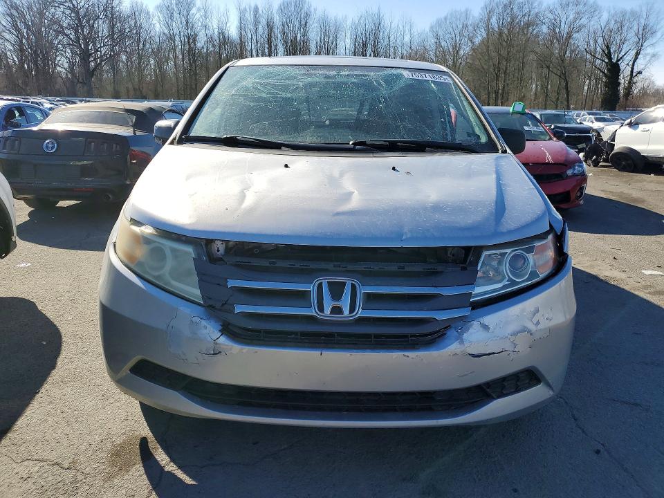Photo 5 from auction – 2013 HONDA ODYSSEY with VIN 5FNRL5H63DB043095